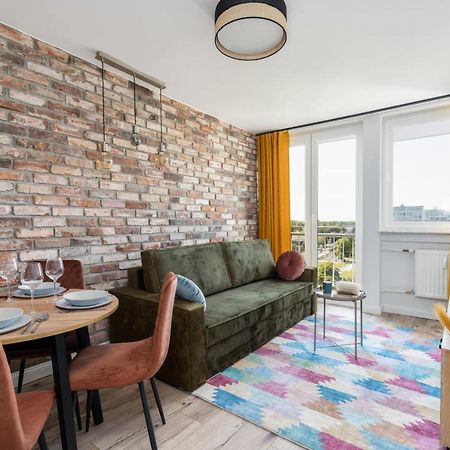 Stylish Apartment Near Wroclavia For 4 Guests By Noclegi Renters Wroclaw Ngoại thất bức ảnh