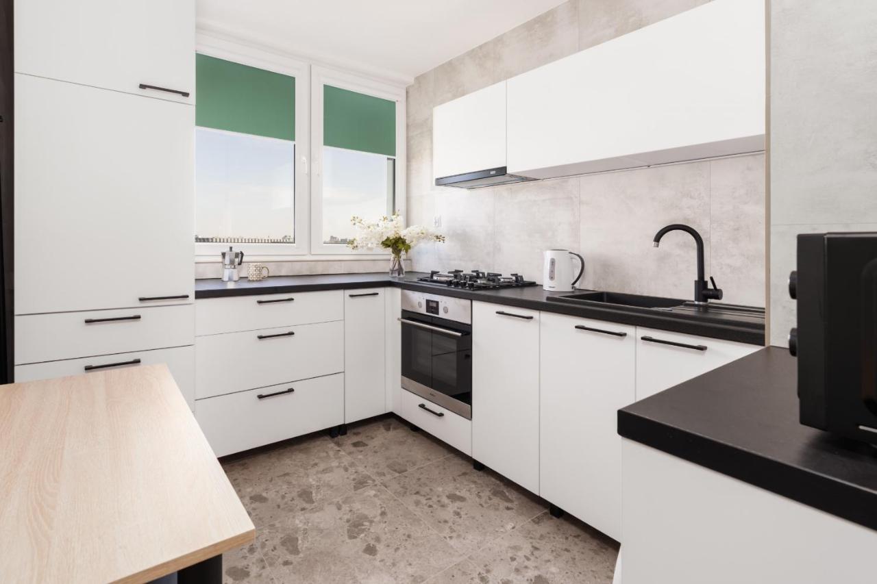 Stylish Apartment Near Wroclavia For 4 Guests By Noclegi Renters Wroclaw Ngoại thất bức ảnh