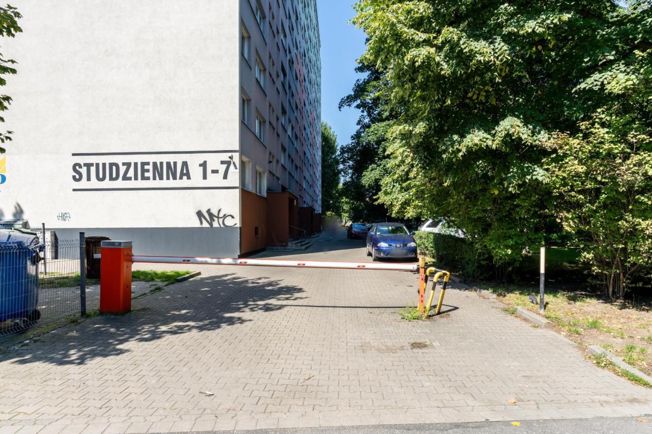 Stylish Apartment Near Wroclavia For 4 Guests By Noclegi Renters Wroclaw Ngoại thất bức ảnh